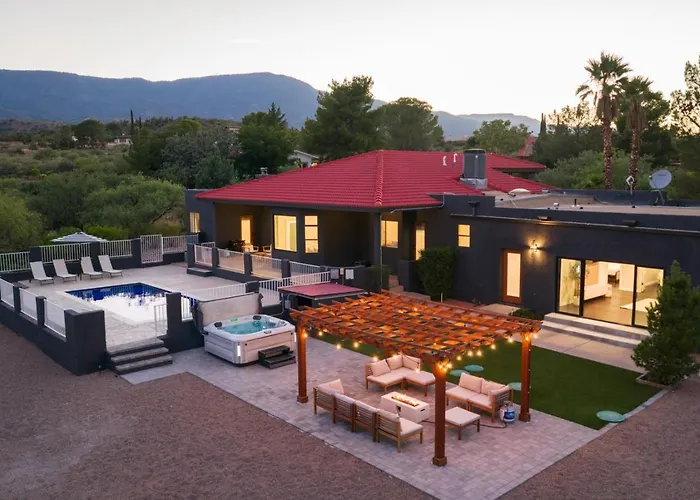 Holiday home Luxury 5br Retreat With Pool And Panoramic Views Cottonwood