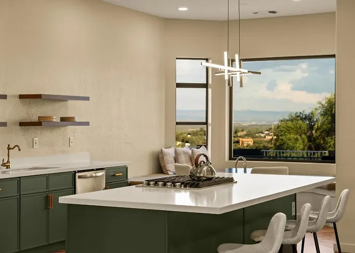 Luxury 5br Retreat With Pool And Panoramic Views Cottonwood