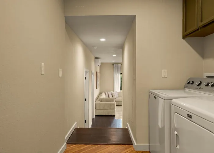 Holiday home Luxury 5br Retreat With Pool And Panoramic Views Cottonwood